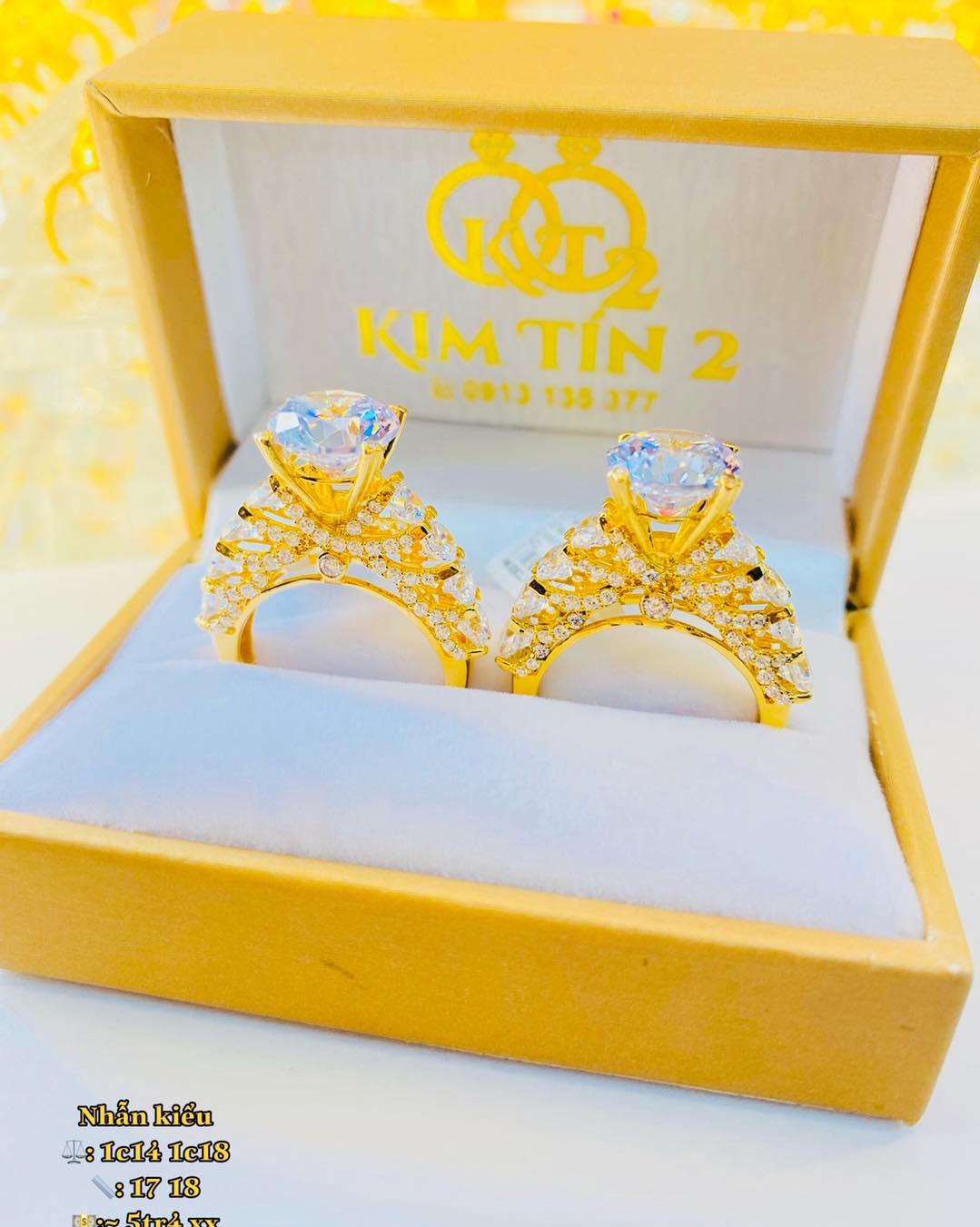 nhẫn nữ hoàng hột trắng