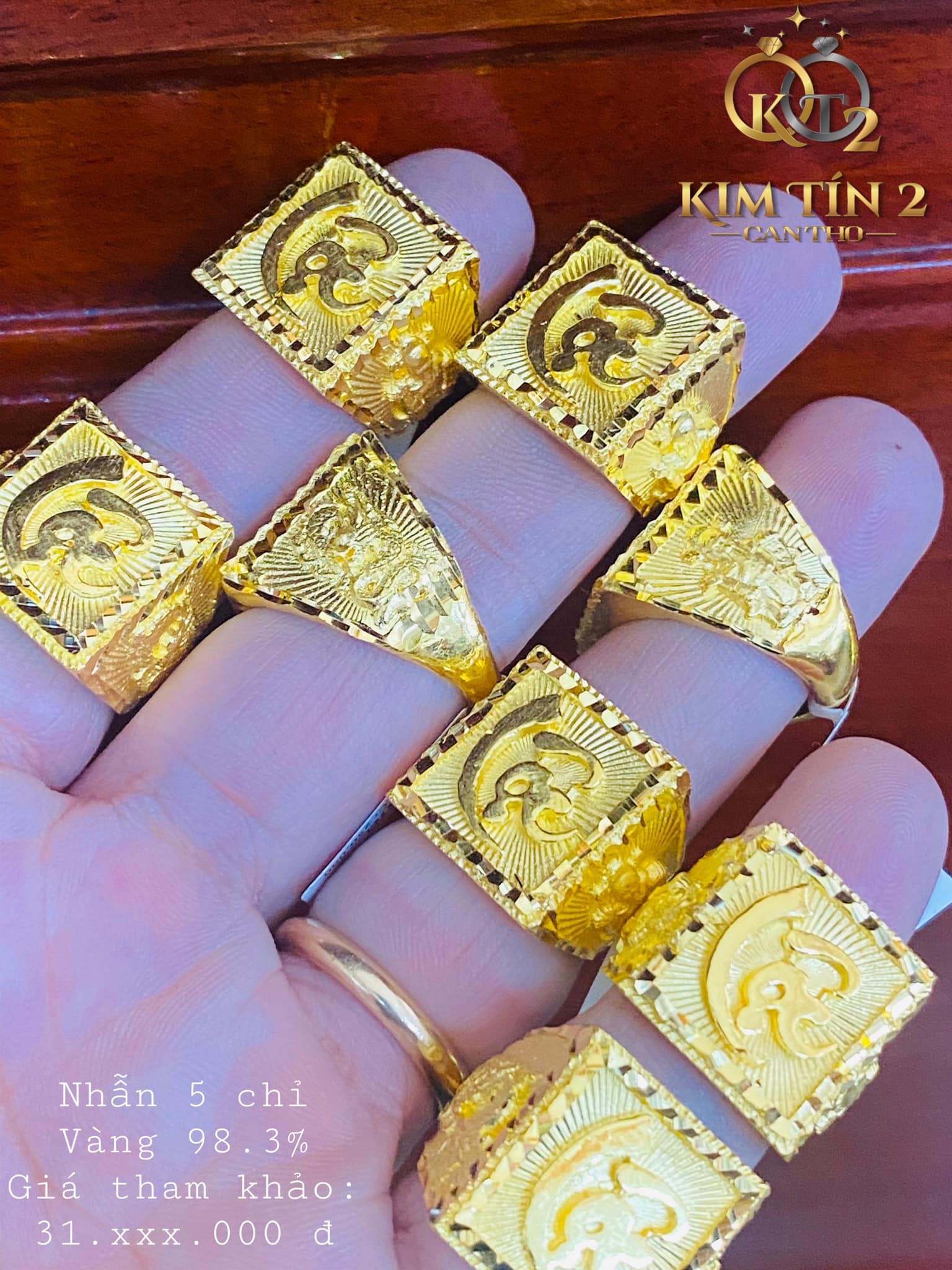 nhẫn chữ lộc mặt vuông