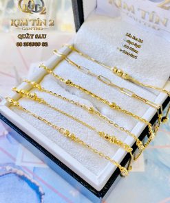 lắc em bé