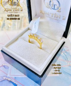 nhẫn kiểu đính đá