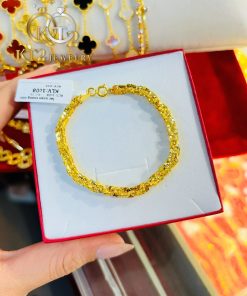 Lắc xoắn vuông móc máy vàng 610 - 8 phân 1 chỉ