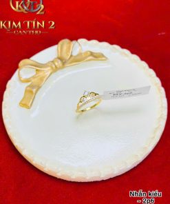 Nhẫn Kiểu Đính Đá Chỉ Từ 2 Phân
